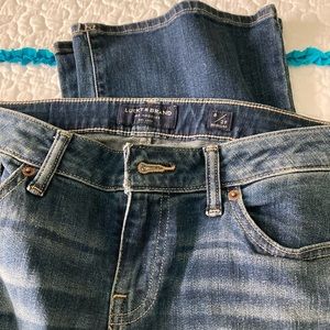 Lucky brand jeans/washed denim
